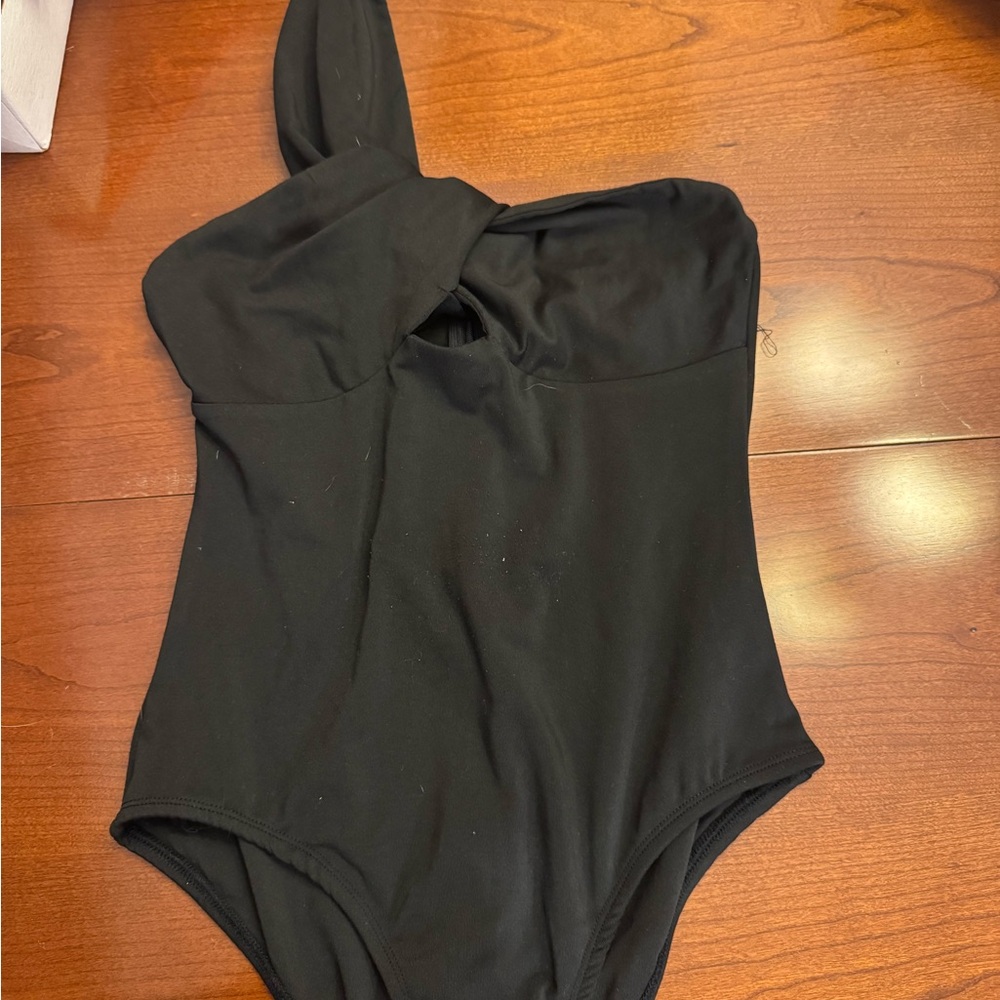 🌪️ princess polly bodysuit